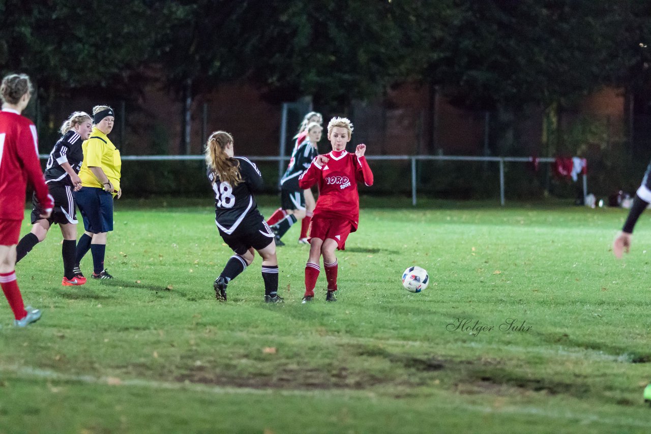 Bild 113 - Frauen SG Krempe/ETSV F. Glueckstadt - TSV Heiligenstedten : Ergebnis: 8:0